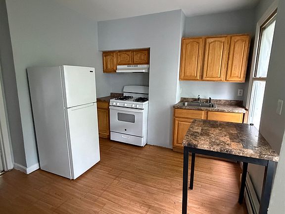 4th image of 113 Myrtle Ave #1