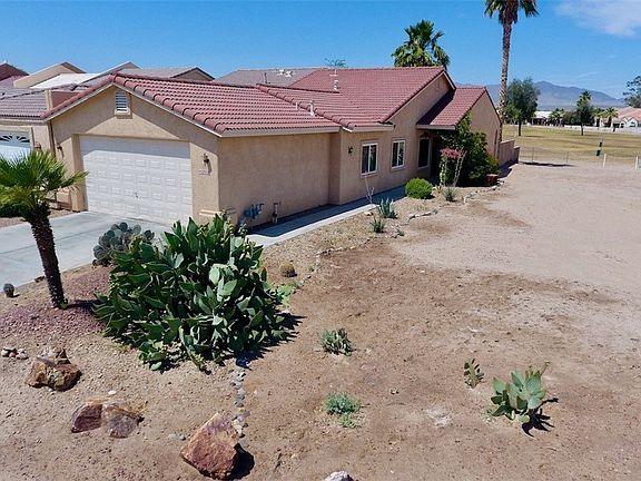 3rd image of 2935 Country Club Drive