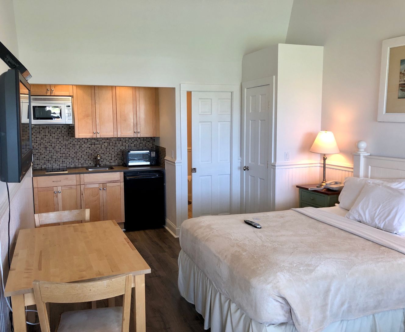  Nicely renovated. 