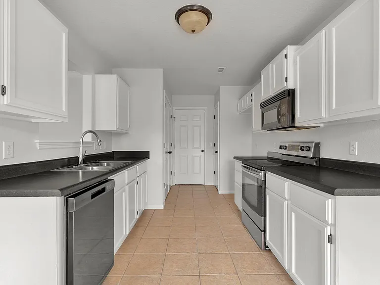 2966 Rosemary Ave — Photo 8