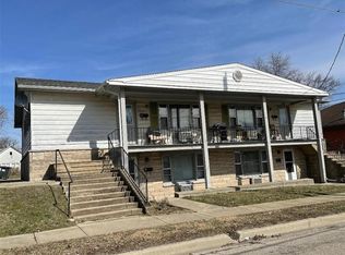 47 Madison Ave, Charleston, IL 61920