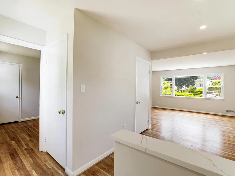 1721 Olney Rd — Photo 7