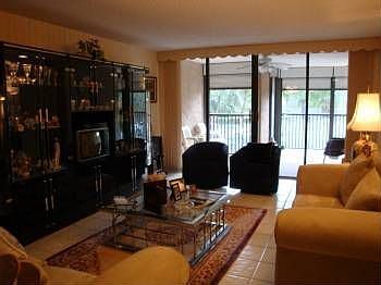5th image of 2810 N 46th Ave APT 258F