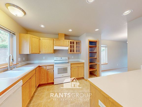 3rd image of 4736 Kapalea Way SE