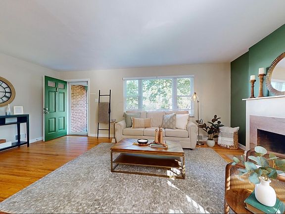 Bright great room with cul de sac views