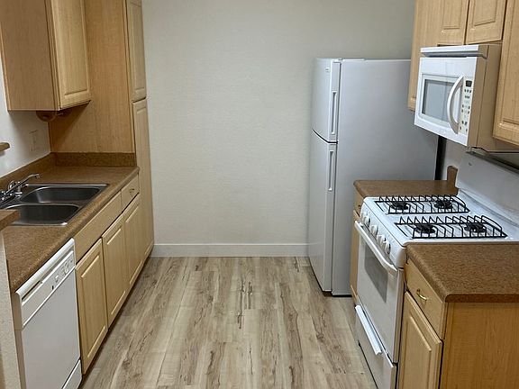 2nd image of 8250 N Grand Canyon Dr Unit 2150