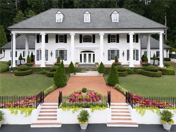 1822 Chartwell Trce, Stone Mountain, GA 30087