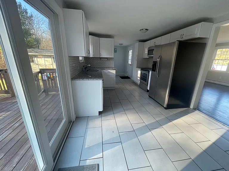 22 Sebago Lake Rd — Photo 3
