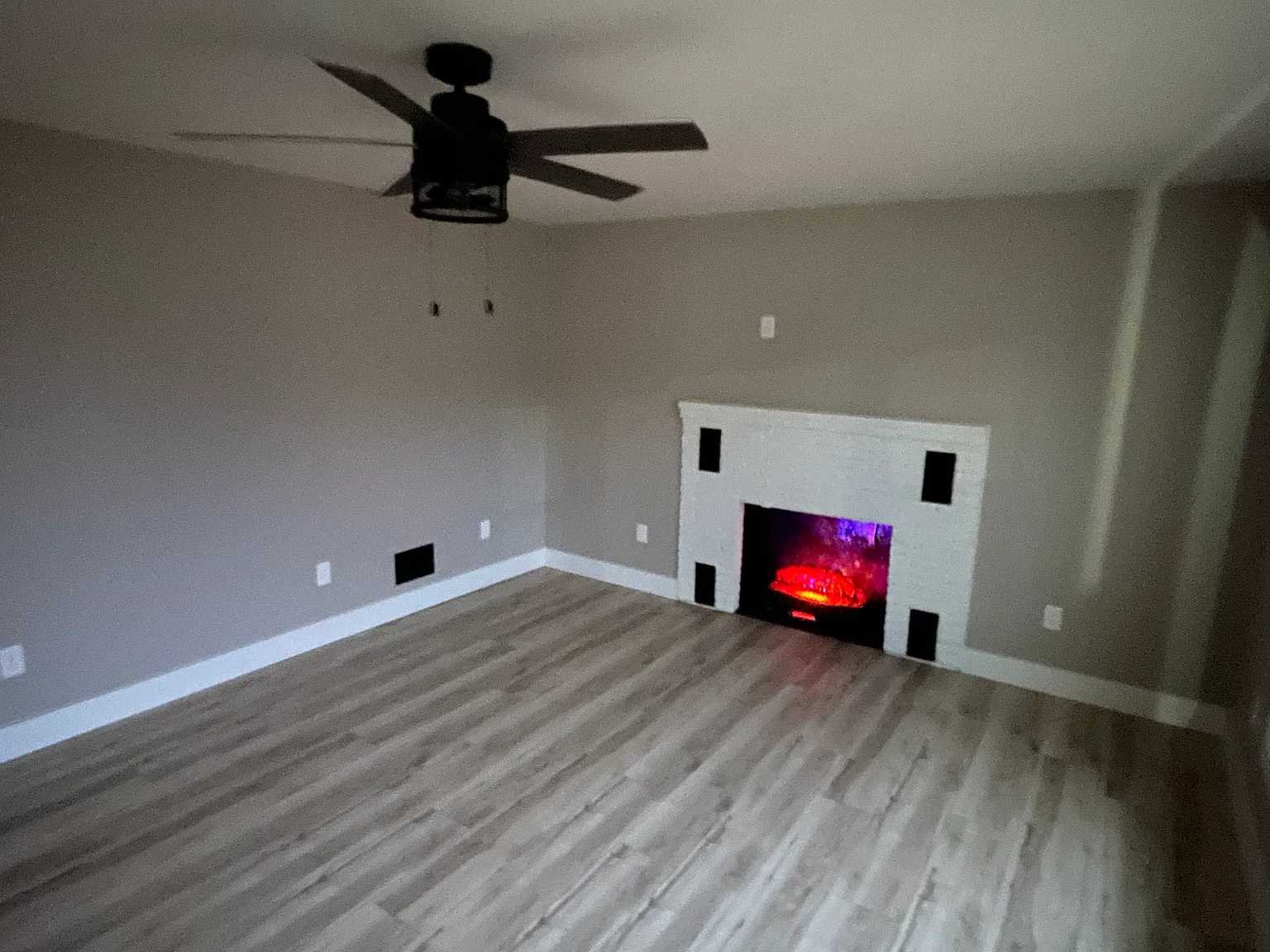 727 Lake Dr — Photo 4