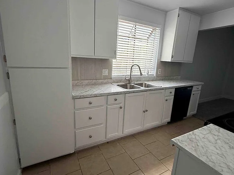 8620 Tiogawoods Dr — Photo 6