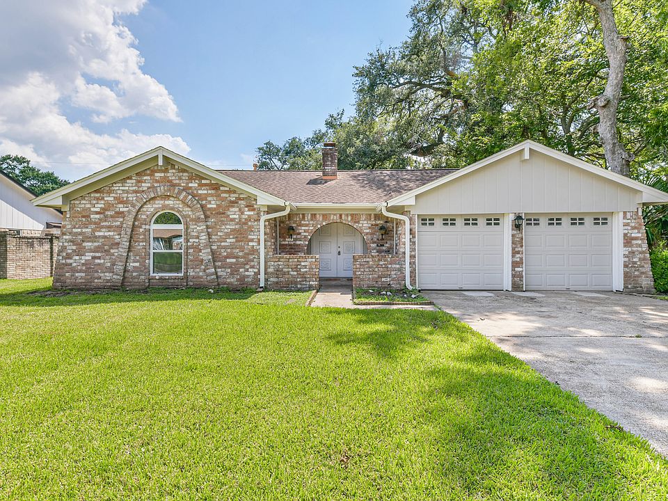 1st image of 121 Tamarisk Trl