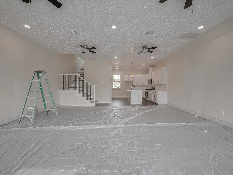 2206 Hoskins Dr — Photo 39