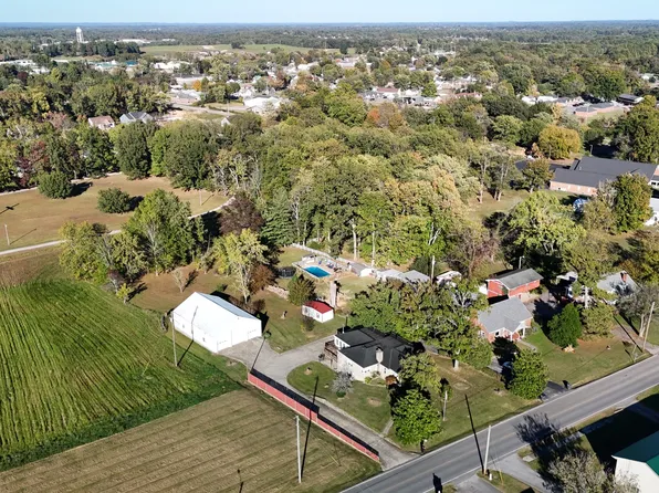 304 Church St, Lafayette, TN 37083