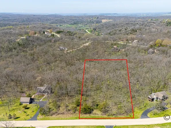 1138 N Clark Ln, Galena, IL 61036