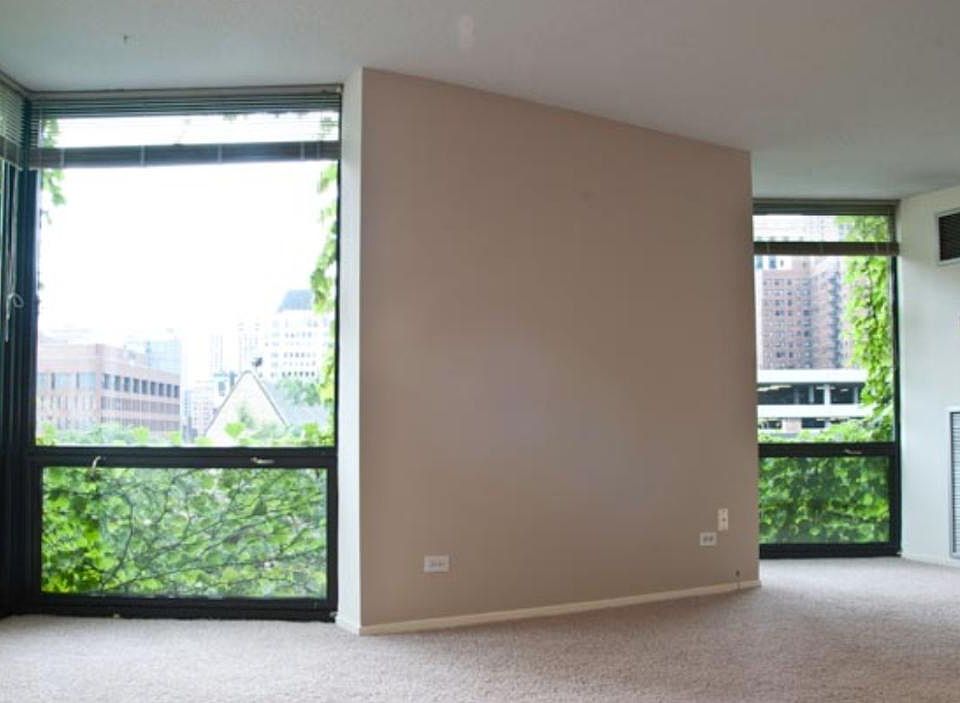 1st image of 1122 Lasalle St #422