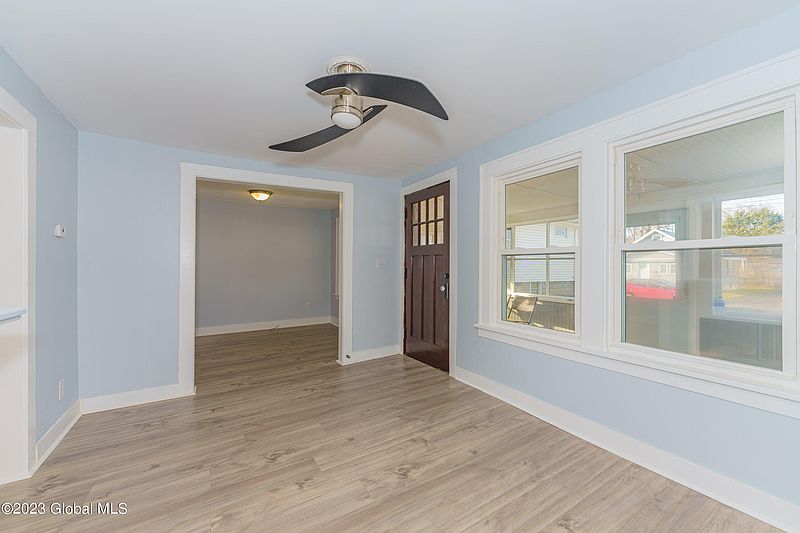 5th image of 27 McNutt Avenue