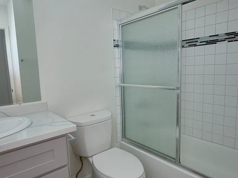3341 Andrita St — Photo 14