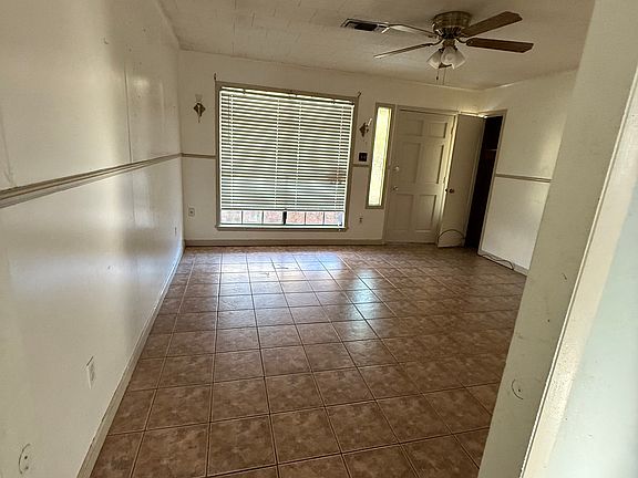 4th image of 190 Bernes St