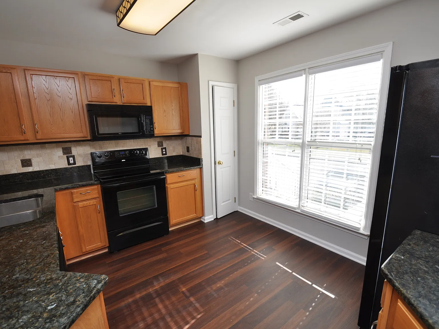 Immaculate Apex Townhome Available Immediately — Photo 3