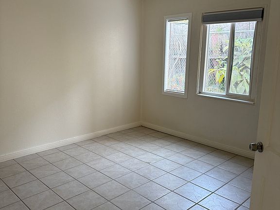 3rd image of 1525 40th St #1525