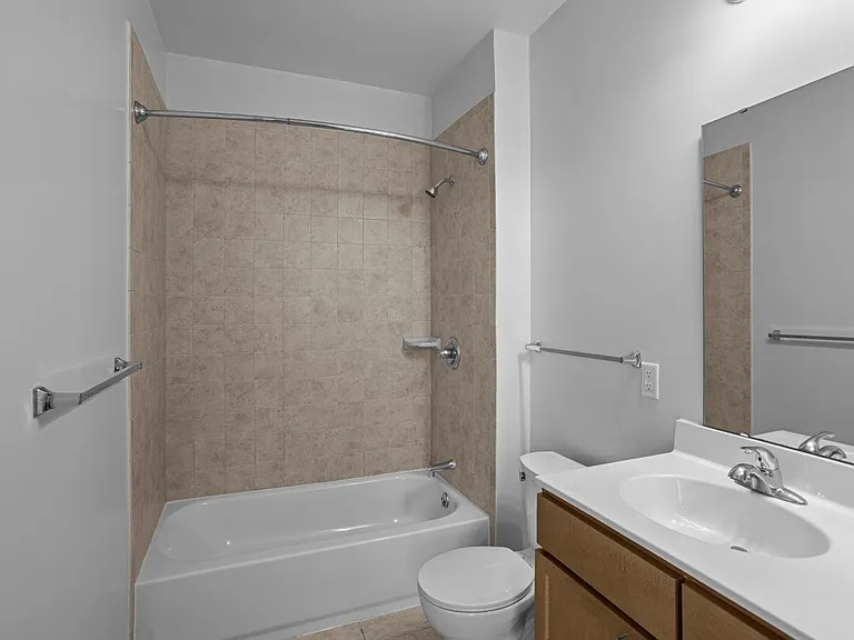 Gilliam Place — Photo 4