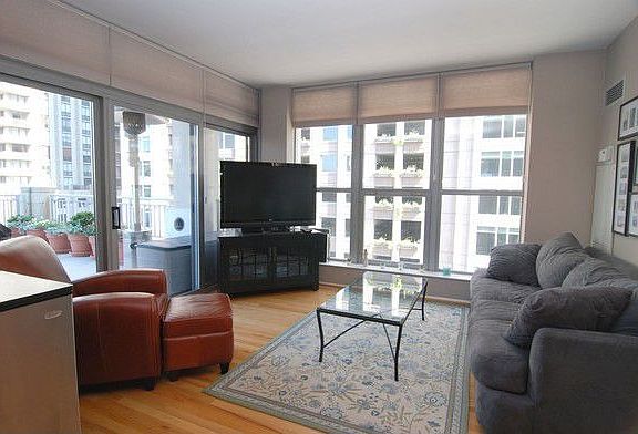 2nd image of 600 N Dearborn St APT 611