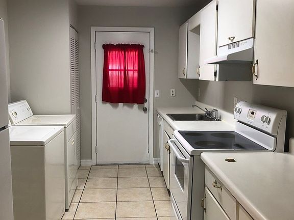 2nd image of 725 Northlake Blvd APT 2
