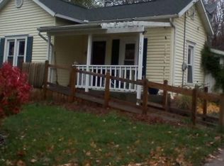105 Munson St, Charlotte, MI 48813