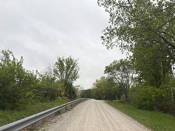 5th image of 21997 Violet Rd
