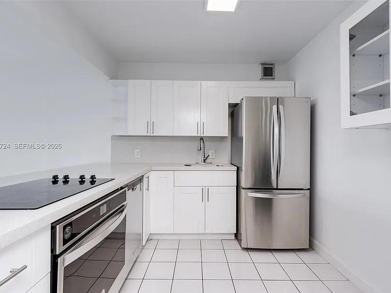 100 Bayview Dr #1102 — Photo 15
