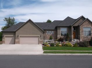 1053 S Suncrest Ln, Kaysville, UT 84037