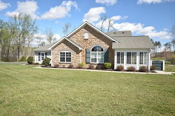 2nd image of 406 Ashley Woods Dr
