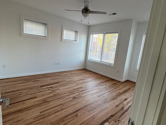 5th image of 914 Porter St #B