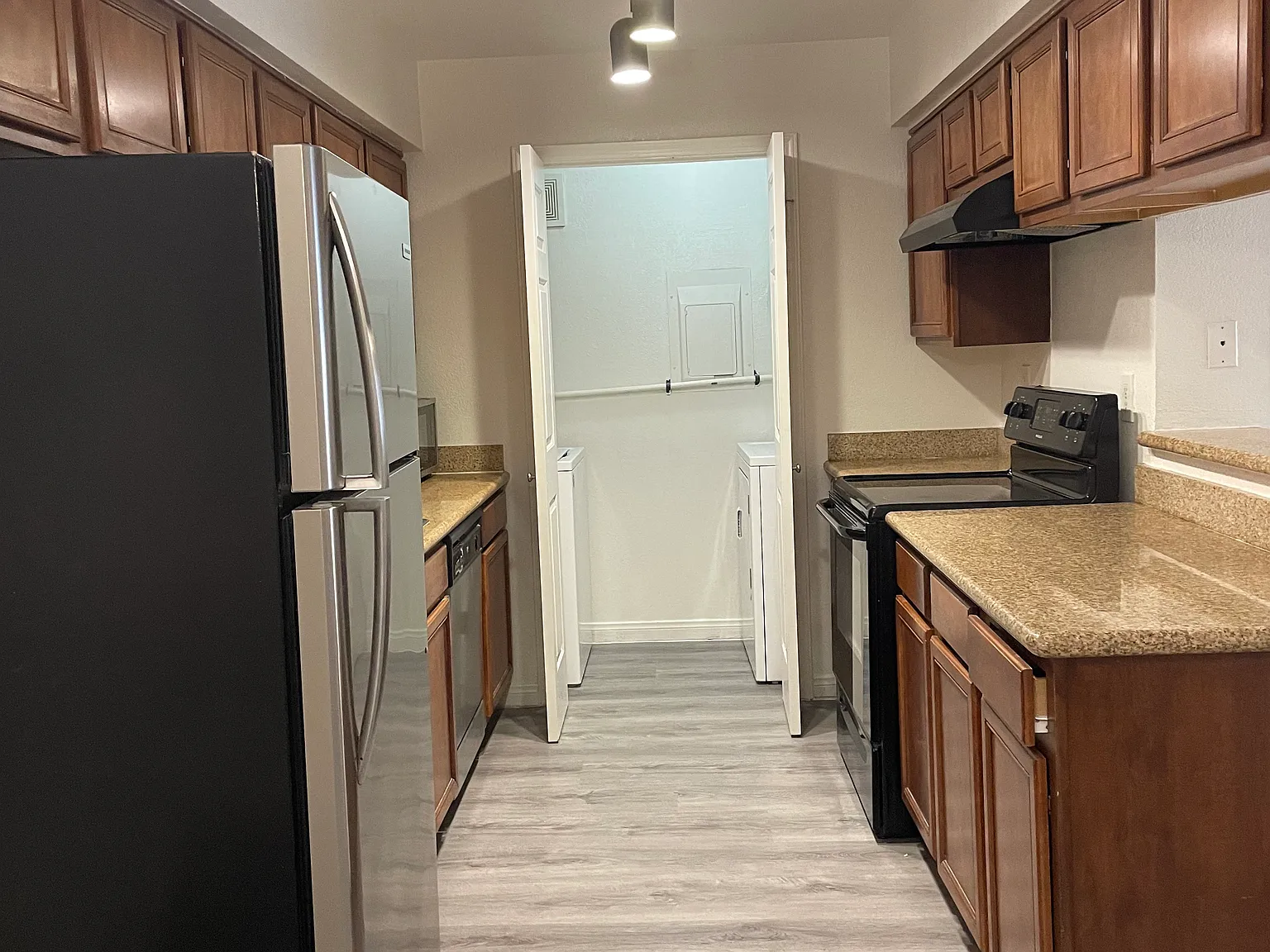 3135 S Mojave Rd — Photo 2