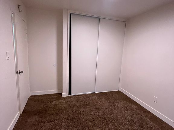 3rd image of 1070-1074 Echo Rd #6