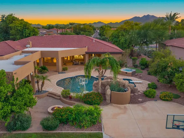 4654 E MEADOWVIEW Court, Gilbert, AZ 85298