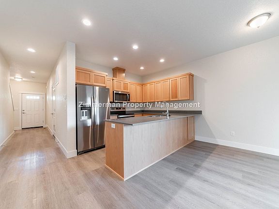 3rd image of 2608-2610 Ross Ln