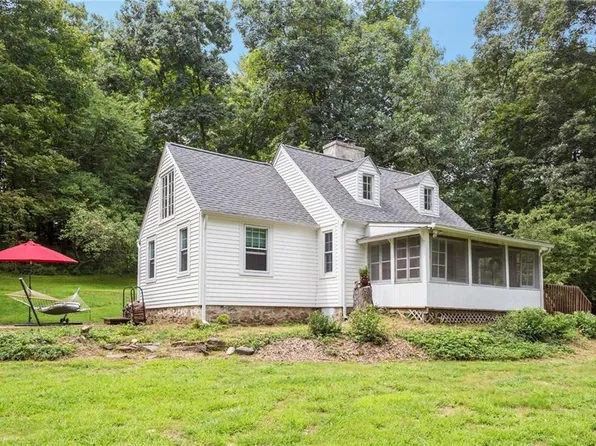 415 Spring Dr, Yorktown Heights, NY 10598