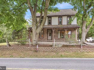 1539 Fairview Dr, Leesport, PA 19533