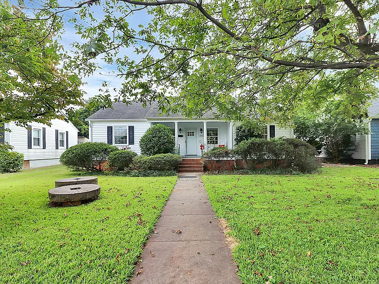 307 Ethan Ln — Photo 2