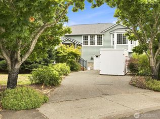 206 Orting Ave NW, Orting, WA 98360