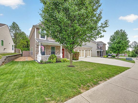 3rd image of 5484 W Hoge Dr