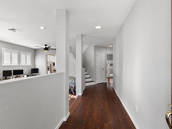 4th image of 354 Oak Valley Drive