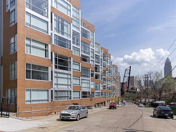 4th image of 2222 Detroit Ave APT 501