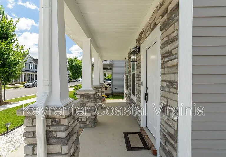 1415 Waltham Ln — Photo 2