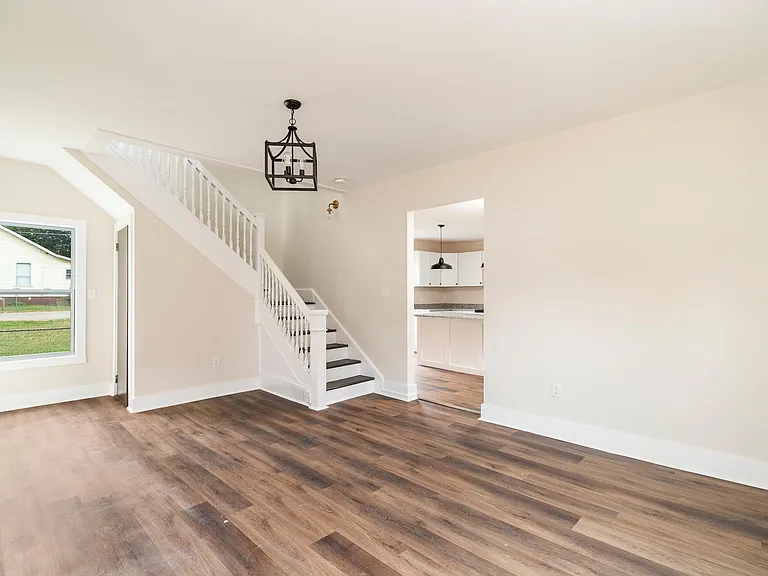 2206 Keith Ave — Photo 6