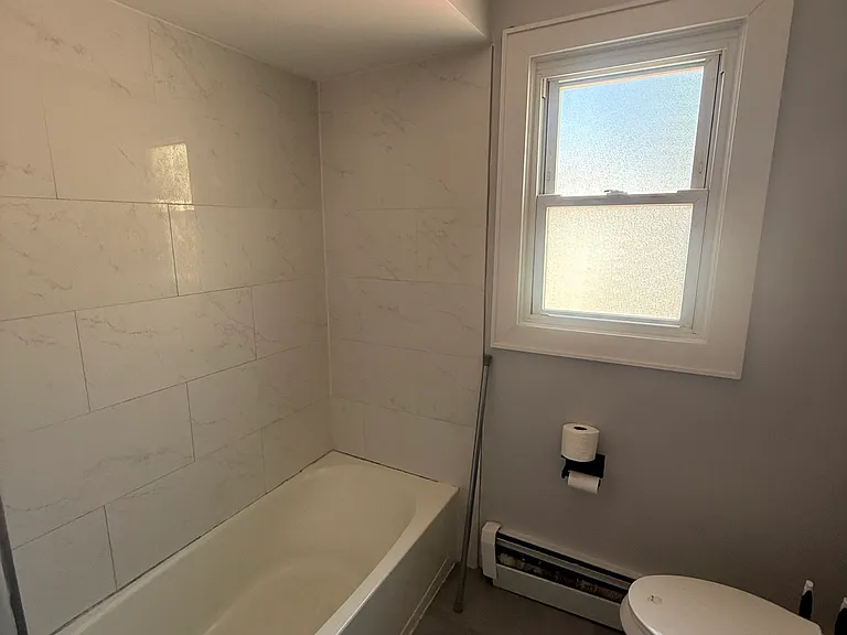 421 Manila Ave #3 — Photo 14