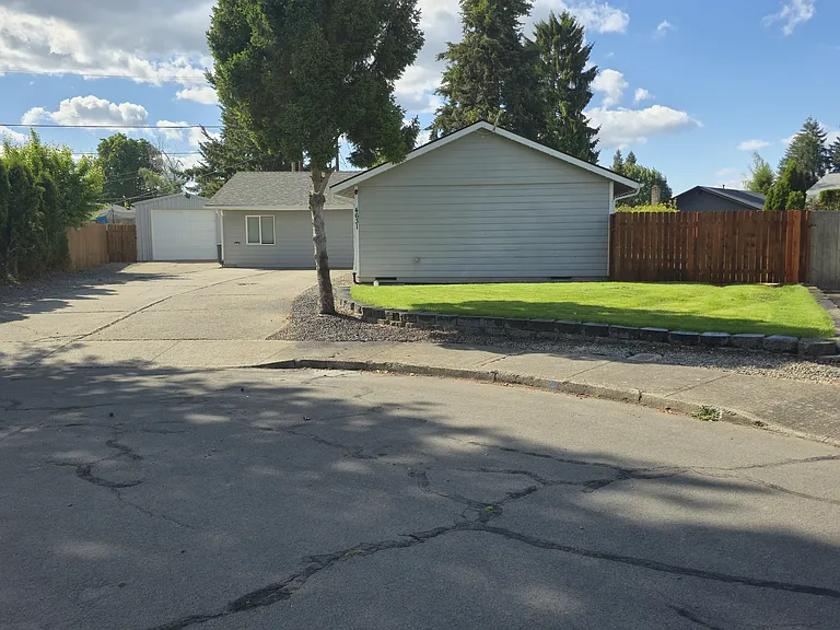 4631 Babcock Way SE — Photo 1
