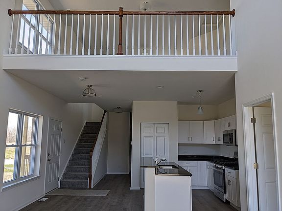 5th image of 969 Regent Dr
