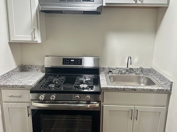 5th image of 924 Wildlife Lodge Rd APT 1